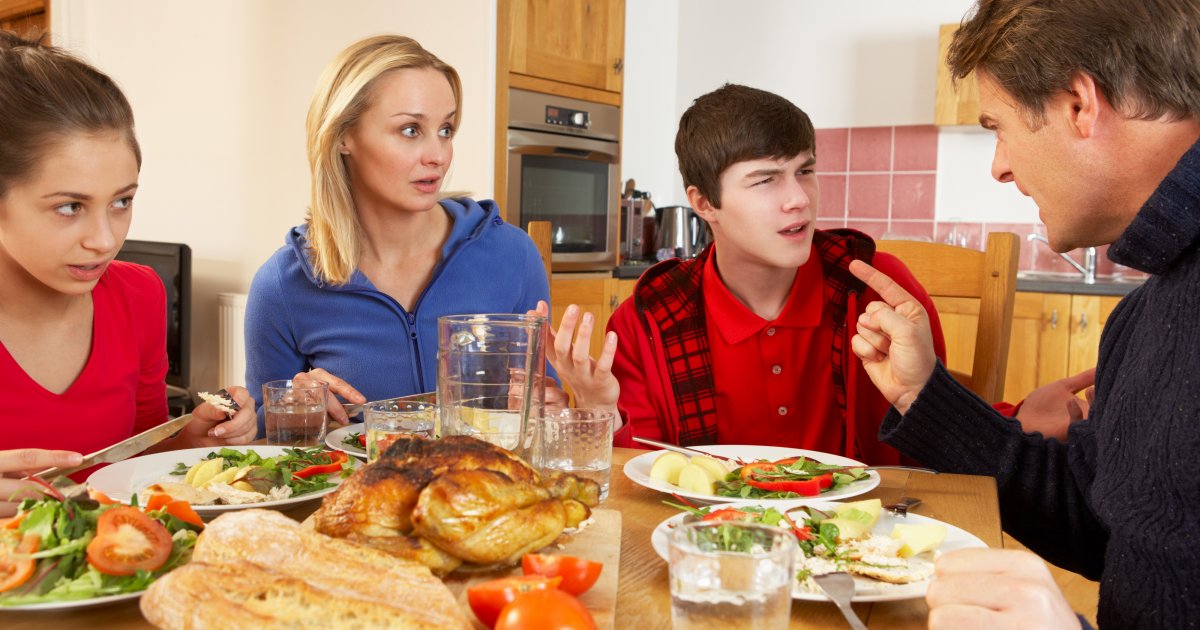 Kako ostati smiren kada vam deca kažu da ste loši roditelji: Smernice da razgovor ne preraste u svađu