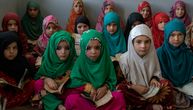Otrovano 77 devojčica u školama u Avganistanu
