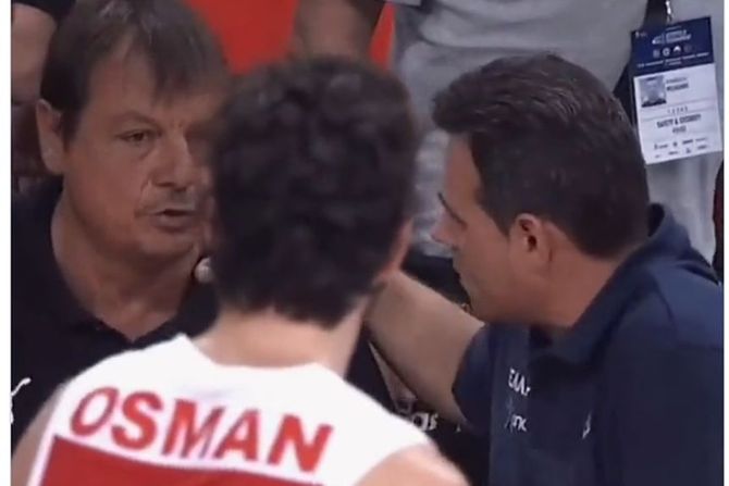 Ergin Ataman, Dimitris Itudis