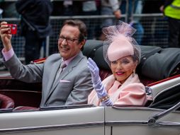 Joan Collins Džoan Kolins