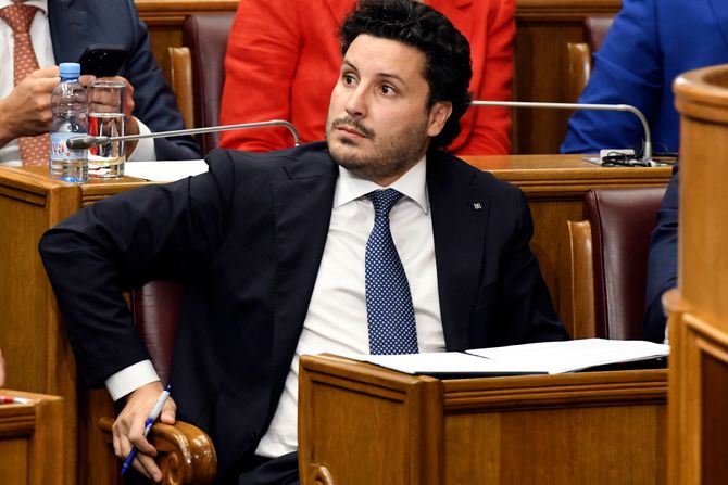 Dritan Abazović Dritan Abazović