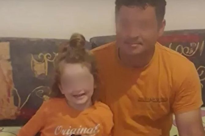 Amelija Grčka mrtvo dete Amelija Grčka mrtvo dete