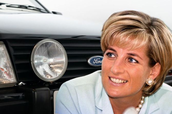 novo 1985 Ford Escort RS Turbo auto princeza od Velsa Dajana aukcija novo 1985 Ford Escort RS Turbo auto princeza od Velsa Dajana aukcija