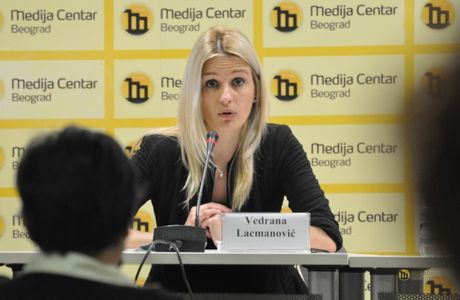 Vedrana Lacmanović, Autonomni ženski centar (AŽC)