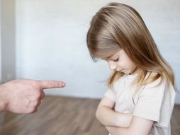 dete, grdnja, vaspitanje, neposlušnost