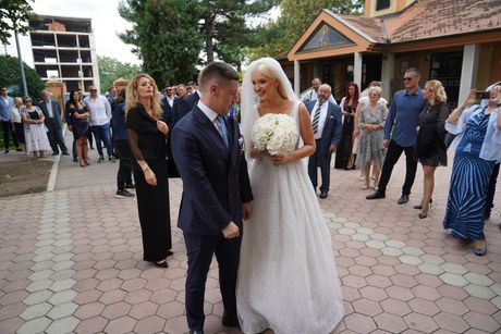 Anja Mit, crkveno venčanje
