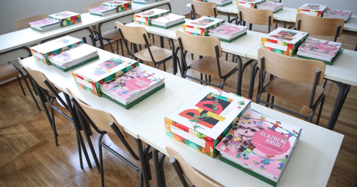 U toku prijava za besplatne udžbenike: Evo ko im može dobiti i kako, ali postoji i ROK