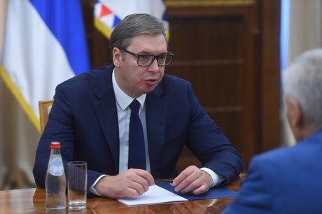 Aleksandar Vučić, Aleksandar Bocan Harčenko