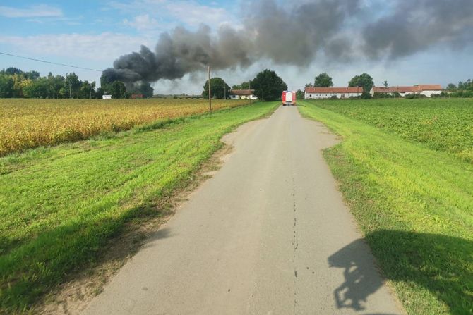 Čenej požar, hala industrijska zona