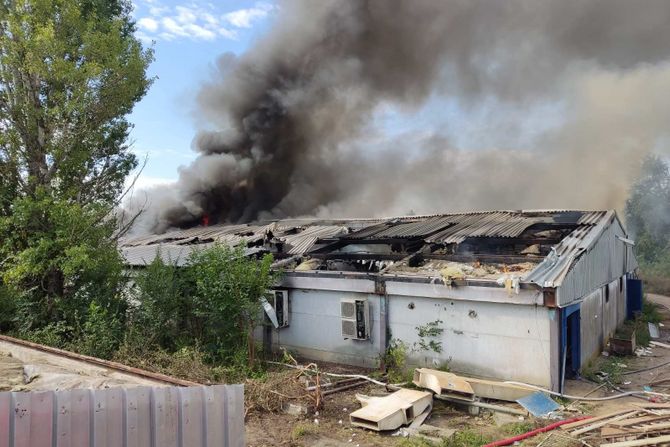 Čenej požar, hala industrijska zona