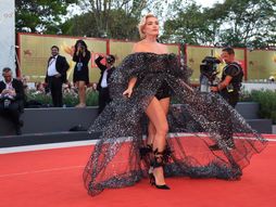 Venecijanski festival filma, Florence Pugh Italy Venice Film Festival 2022 Don't Worry Darling Red Carpet