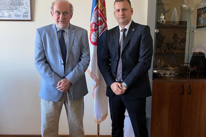 Tužilac Nenad Stefanović, poverenik Milan Marinović Tužilac Nenad Stefanović, poverenik Milan Marinović