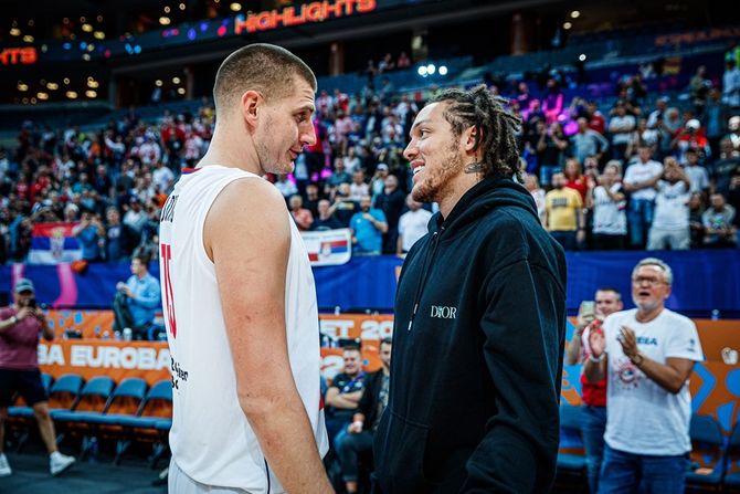 Nikola Jokić, Aron Gordon, košarka Srbija - Poljska