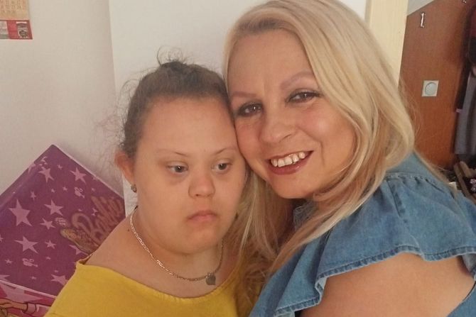 Una i Silvana Veselinović Una i Silvana Veselinović
