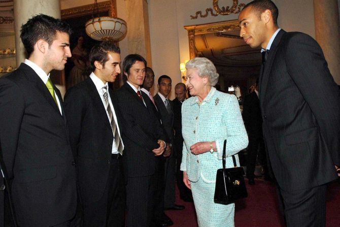 Kraljica Elizabeta Queen Elizabeth II fudbal Arsenal