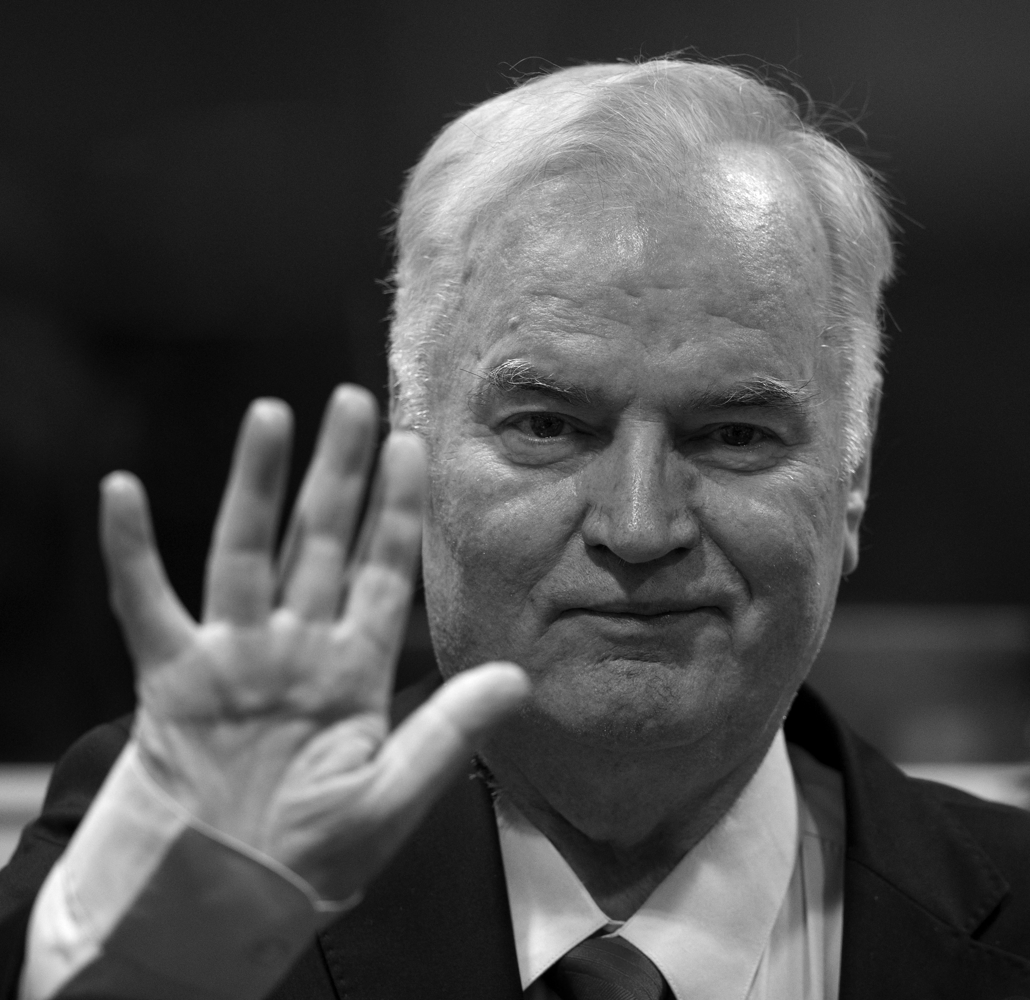 Nekoliko hiljada građana odalo počast generalu Mladiću na Palama