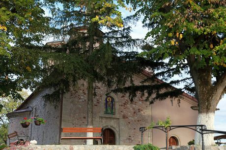 Manastir Sveta Petka, Izvor kod Paraćina