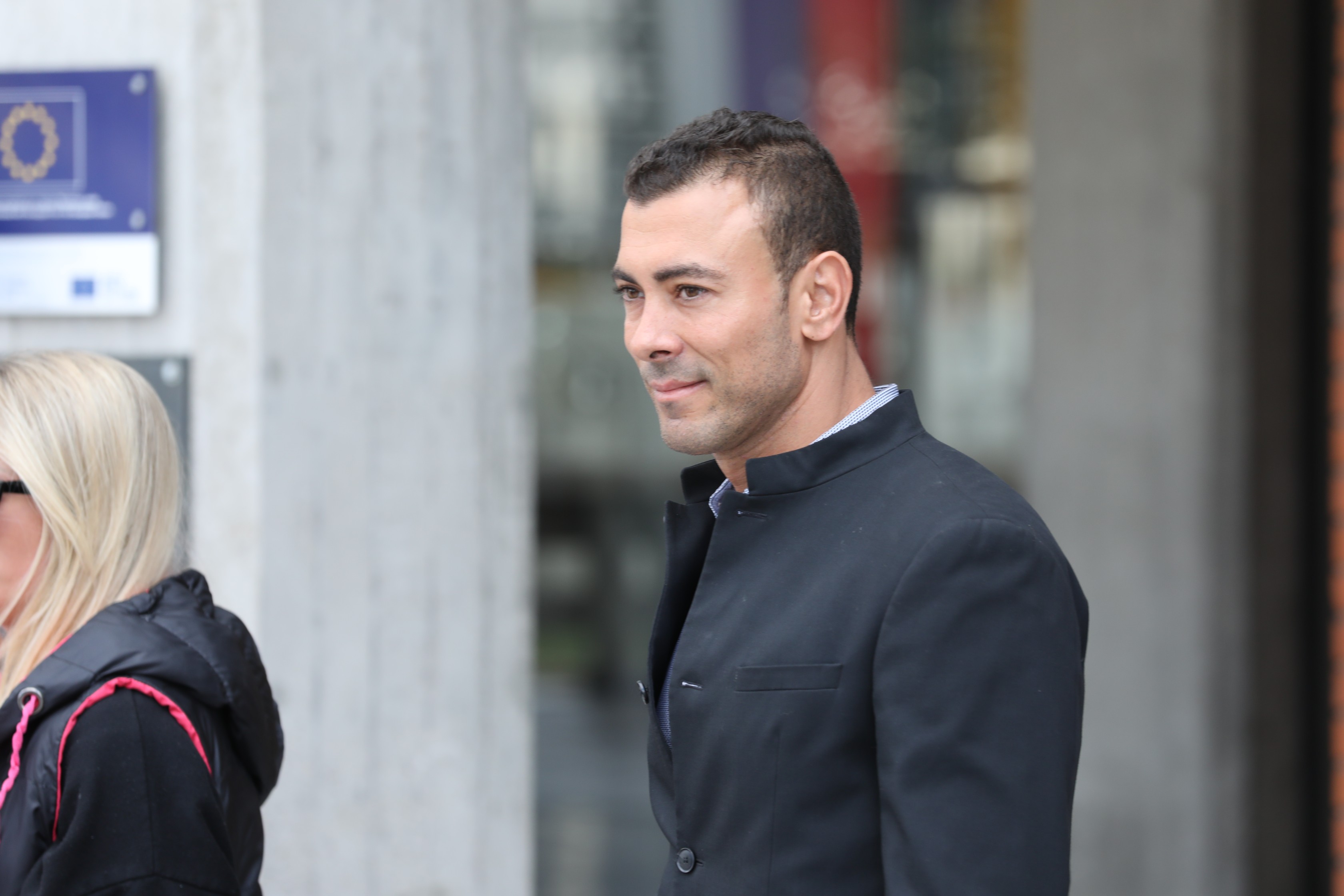 Uroš Ćertić izbačen iz stana! Komšije zvale policiju zbog njegovog ponašanja: "Bacao je kroz prozor..."