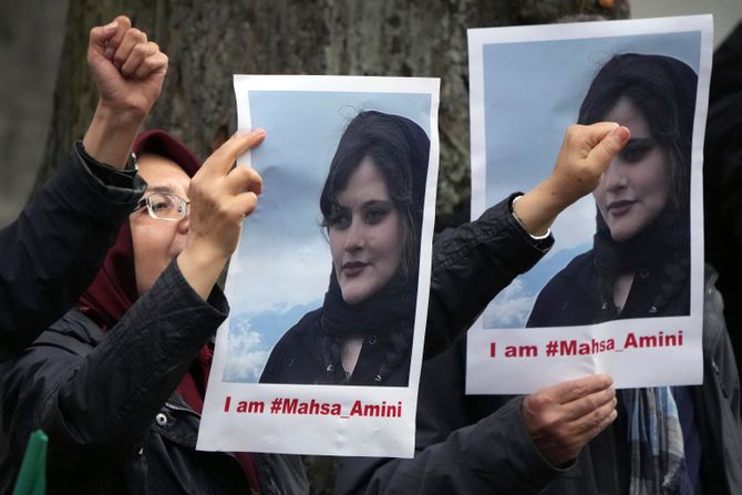 Iran Teheran protest Mahsa Amini