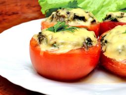 Paradajz punjen pečurkama i kačkavaljem