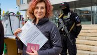 Listići, glasačke kutije, birači i naoružani vojnici: Počeli izbori u okupiranom delu Ukrajine