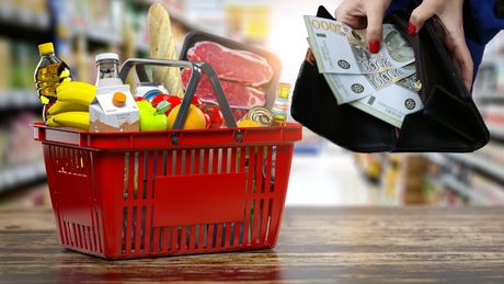 Supermarket, prodavnica, hrana, potrošačka korpa kupovina dinari pare novac