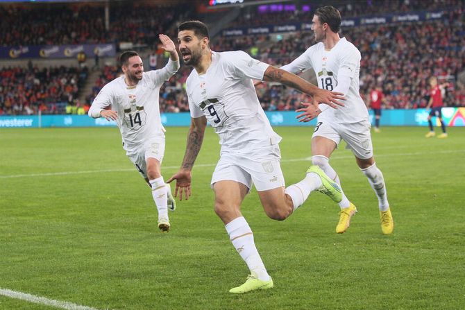Aleksandar Mitrović, Dušan Vlahović Aleksandar Mitrović, Dušan Vlahović