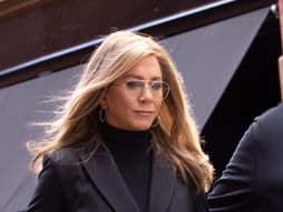 Dženifer Aniston