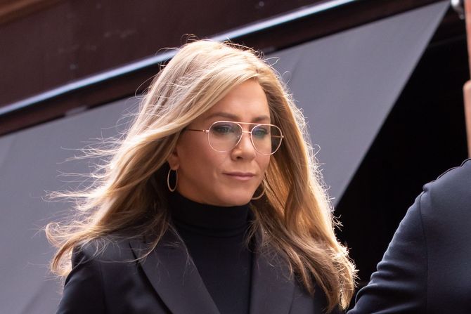 Dženifer Aniston Dženifer Aniston