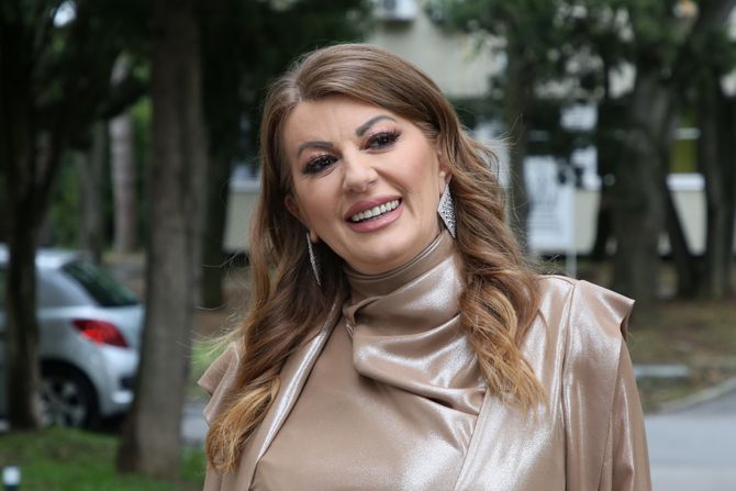 Viki Miljković, Zvezde Granda