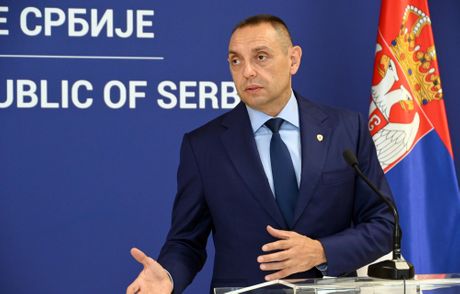 Aleksandar Vulin i ambasadorka Narodne Republike Kine u Beogradu Čen Bo Aleksandar Vulin i ambasadorka Narodne Republike Kine u Beogradu Čen Bo