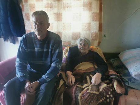Čačak selo Mršinci Dejan Pajović sa majkom Slobodankom