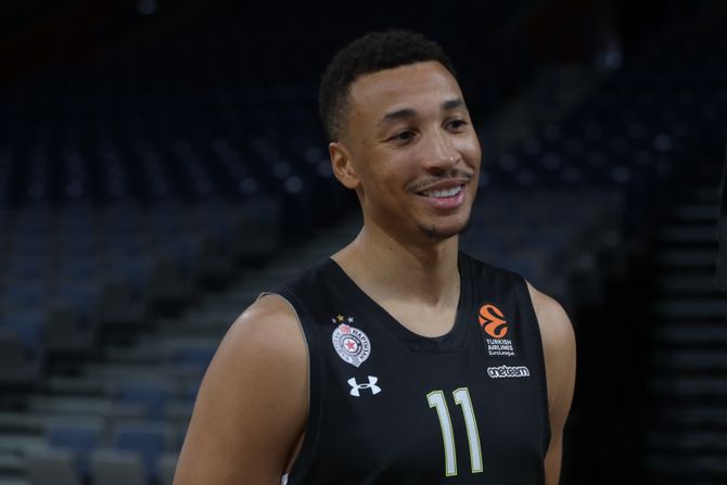 KK Partizan, Media Day, Dante Exum