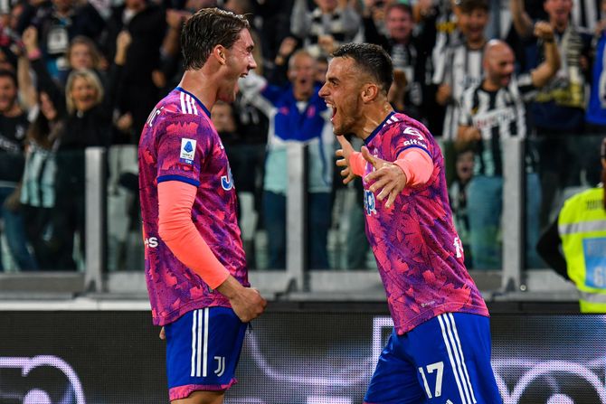 Filip Kostić, Dušan Vlahović, FK Juventus Filip Kostić, Dušan Vlahović, FK Juventus