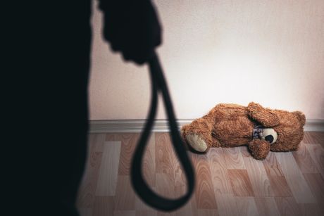 Nasilje nad decom tuca silovanje porodično nasilje dete