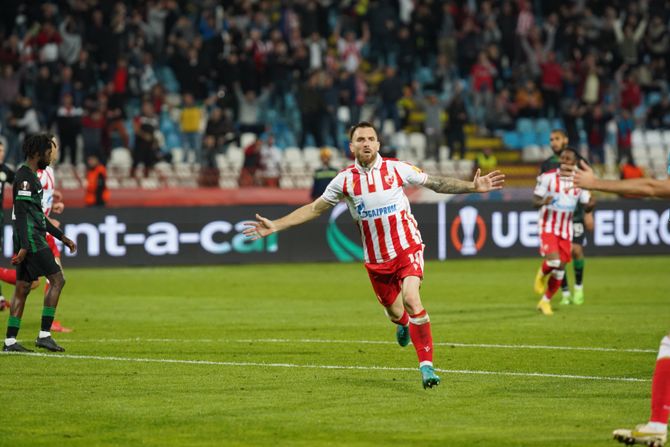 Fk Crvena zvezda, FK Ferencvaroš, Green Monsters, navijači