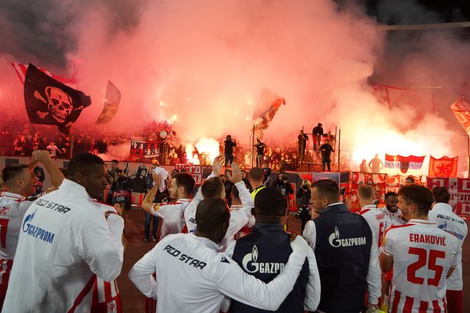 Fk Crvena zvezda, FK Ferencvaroš, Green Monsters, navijači