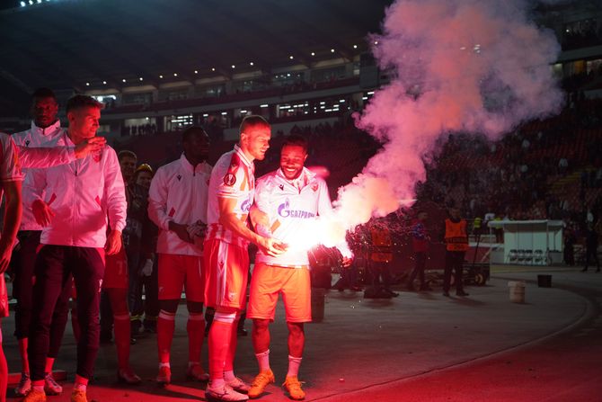 Fk Crvena zvezda, FK Ferencvaroš, Green Monsters, navijači