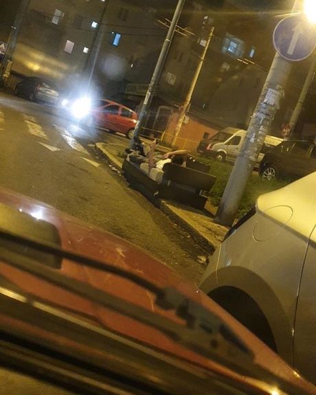 Mis Irbijeva muž izbačen iz kuće kauč