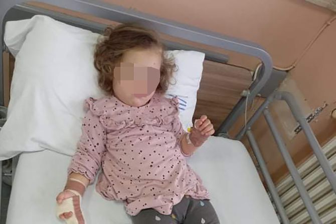 Devojčica Kristina Institut za majku i dete Beograd Devojčica Kristina Institut za majku i dete Beograd