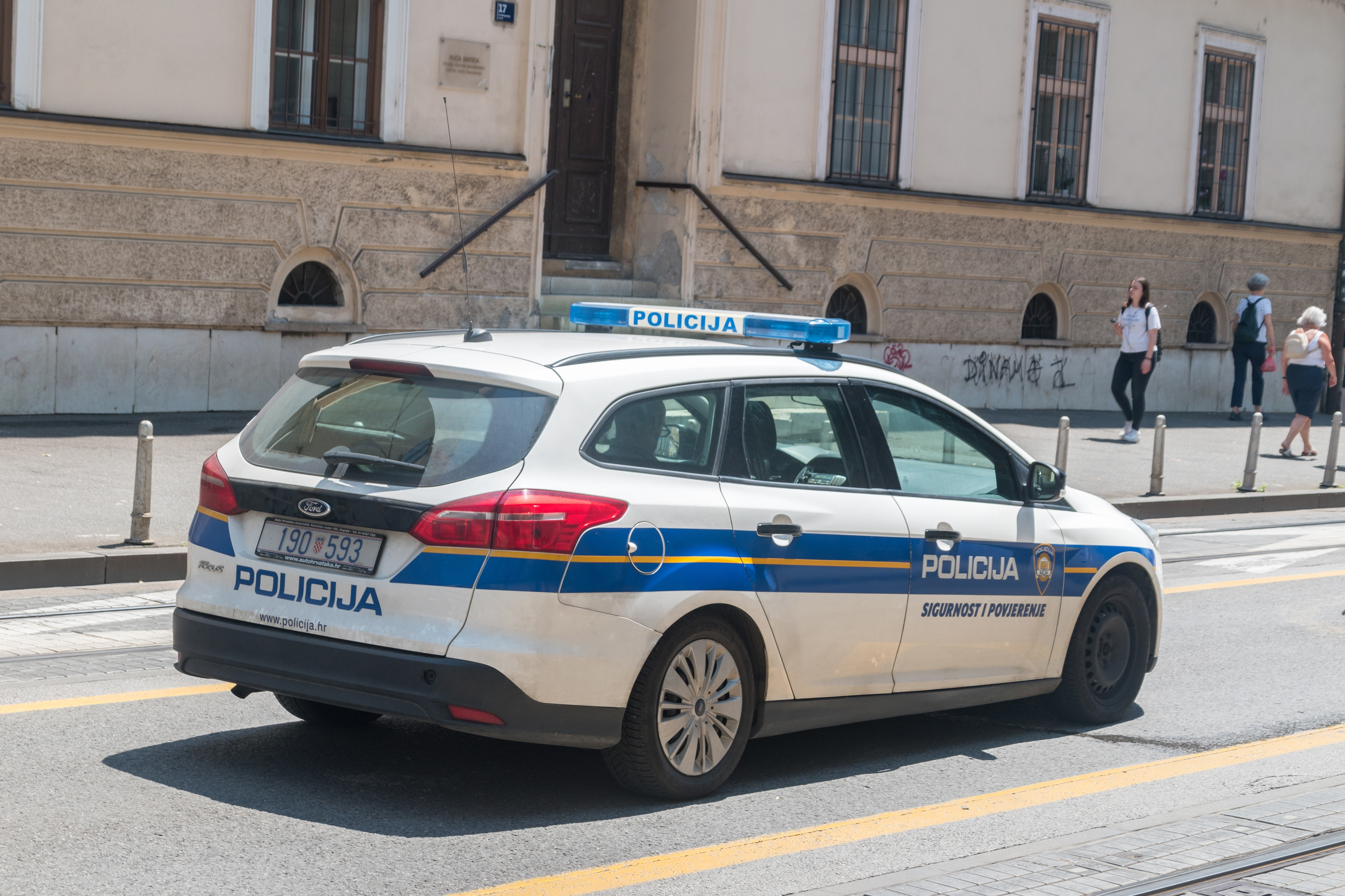 Srbina (30) policija zatekla sa migrantima u Hrvatskoj: Pronašla ga blizu napuštenog vozila, ovo su detalji