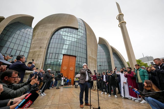 Keln, Nemačka, džamija, protest