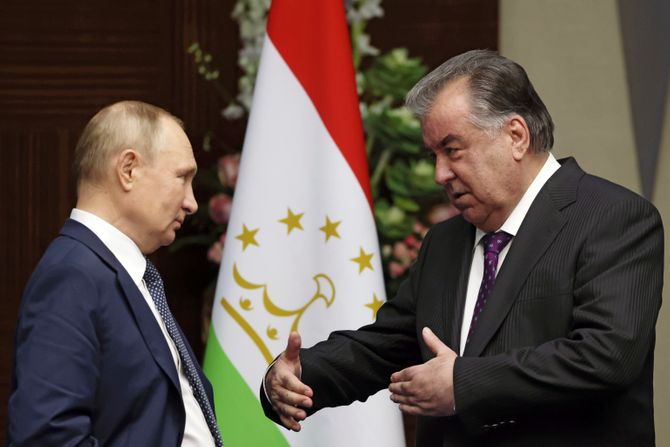 Emomali Rahmon Vladimir Putin Kazahstan Astana