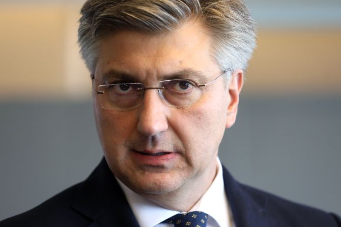 VUKOVAR PORFIRIJE PLENKOVIC