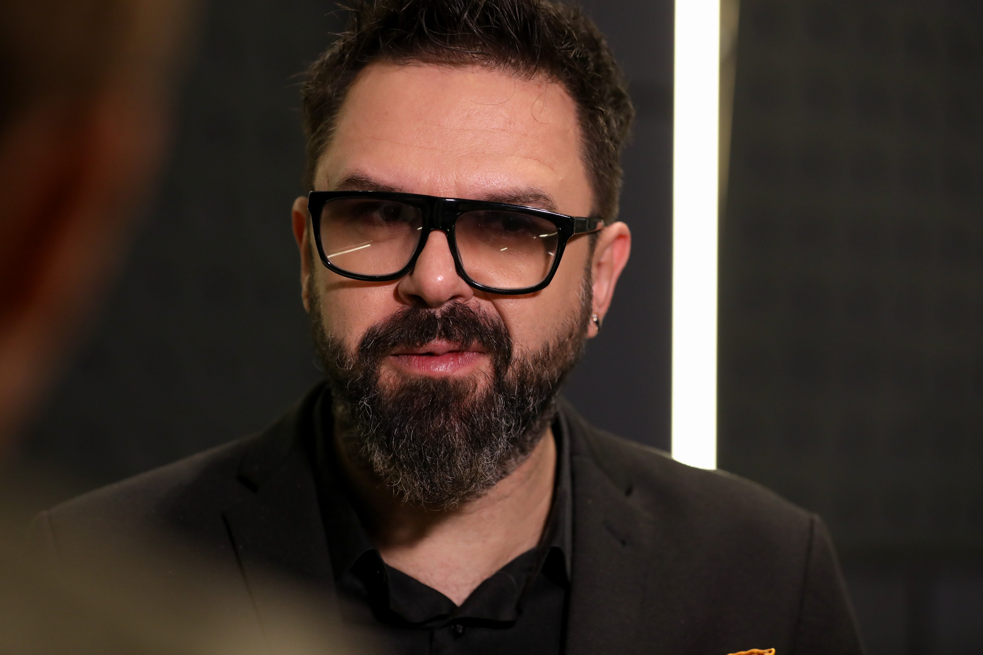 Petar Grašo zarađuje milione, ali NE od pevanja: Ima dve porodične firme, radnike plaća u proseku 1.094 evra