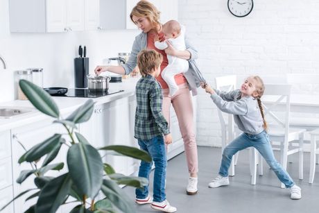 Roditeljstvo, umor, majka Roditeljstvo, umor, majka