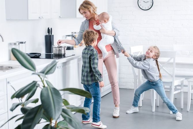 Roditeljstvo, umor, majka Roditeljstvo, umor, majka
