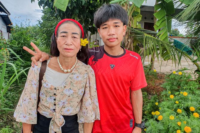 Wuthichai Chantaraj sa Tajlanda upoznao je svoju sadašnju djevojku, Janlu Namuangrak, Wuthichai Chantaraj sa Tajlanda upoznao je svoju sadašnju djevojku, Janlu Namuangrak,