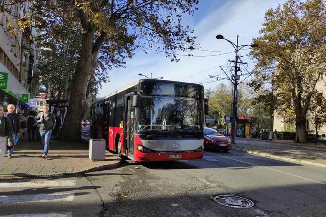 Autobus udario dete pravni fakultet