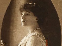 Mejbel Grujić, Mabel Grouitch